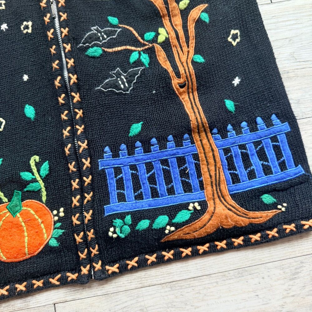 Vintage Halloween Sweater Vest Medium Pumpkin Bat Moon Tree 90s Novelty Knit - Picture 10 of 10